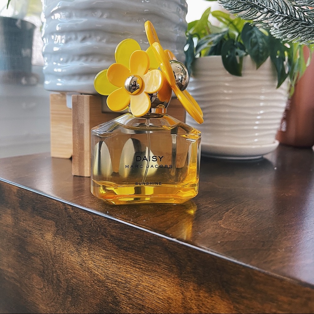 Marc Jacobs Daisy Sunshin